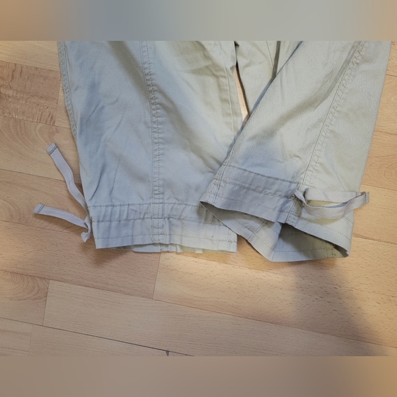 Alia size 8 khaki capris - Picture 4 of 7